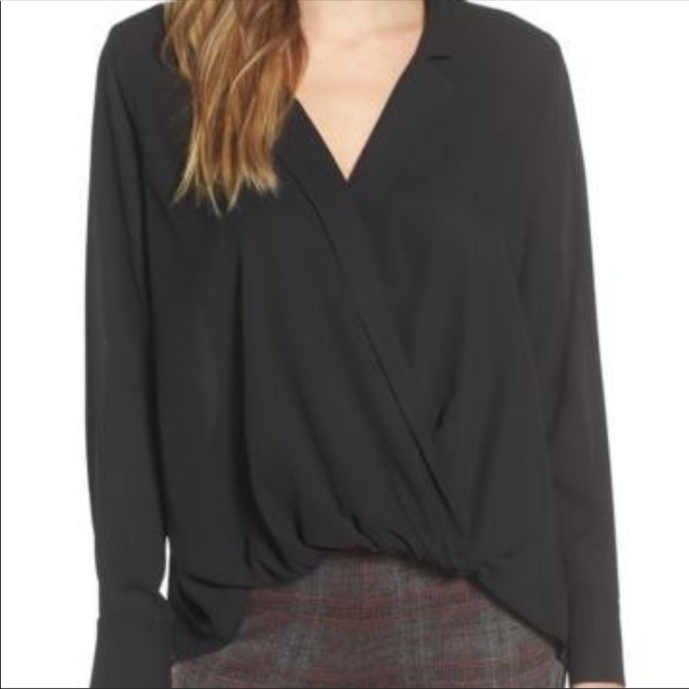 🌴3/$20 Gibson Surplice Drape Front Shirt Black
